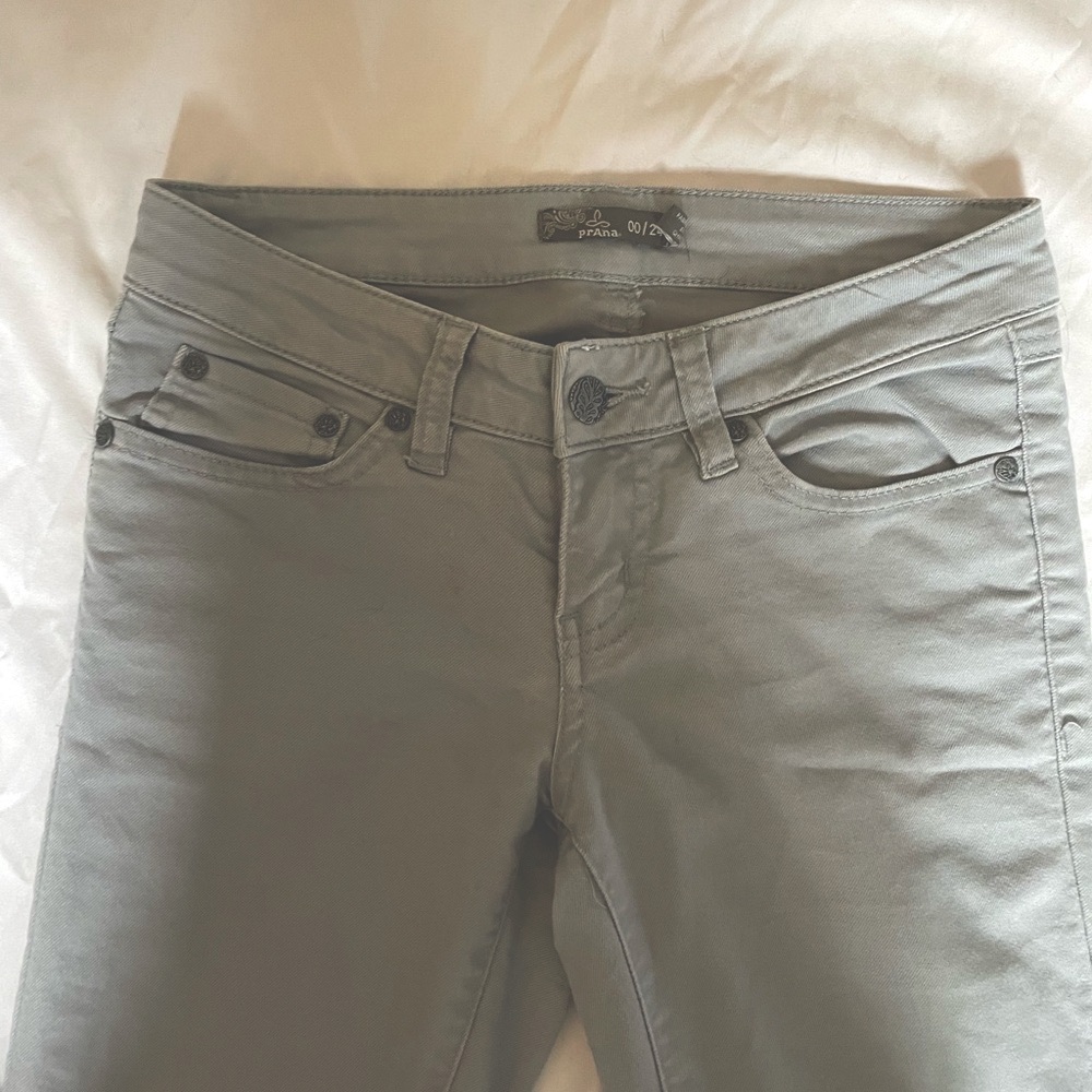 EUC!! PRANA Kayla High Rise Skinny Jeans. Size: 00. Color: Gray
